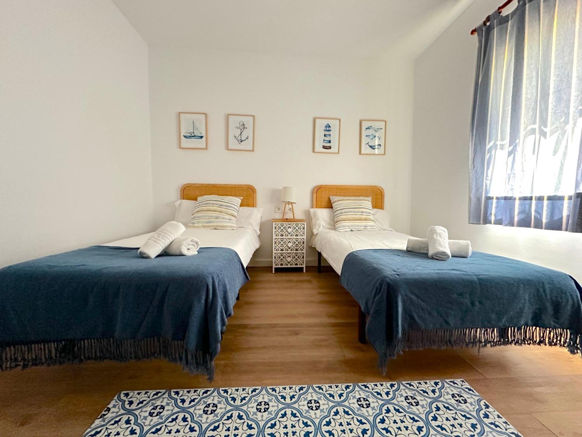 Alboran Beachfront 9pax *