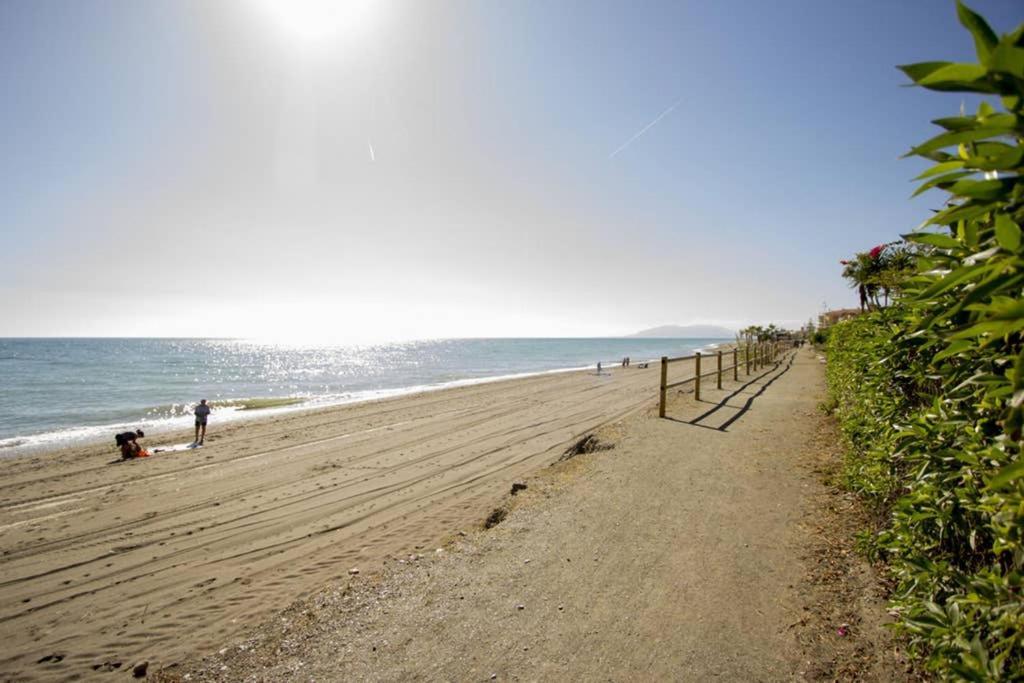 Holiday home Alboran Beachfront 9pax Torre de Benagalbon